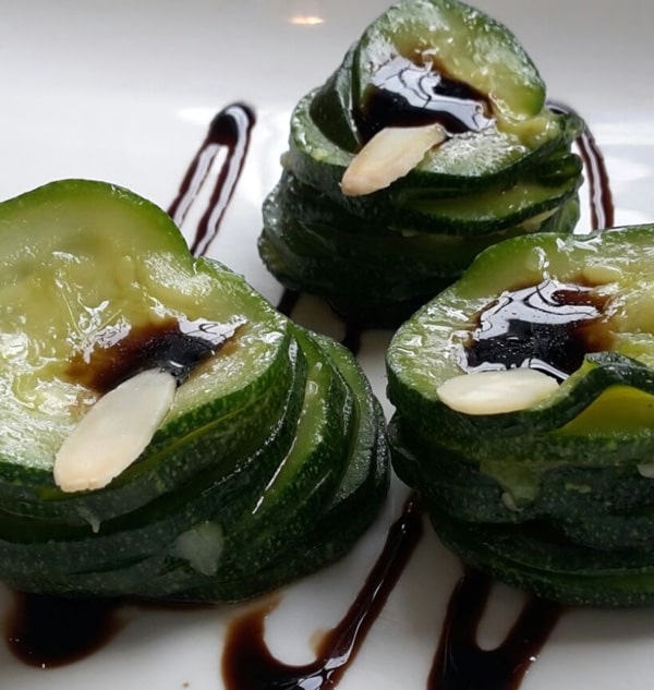 Zucchine alle mandorle e aceto balsamico-min-min