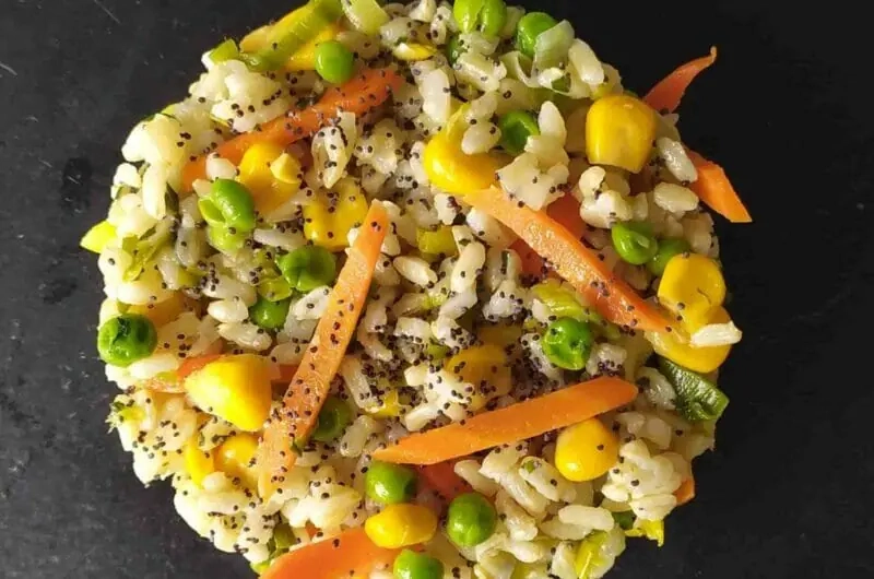 Riso-saltato-con-verdure-croccanti-allarancia-e-semi-di-papavero-800x530.jpg